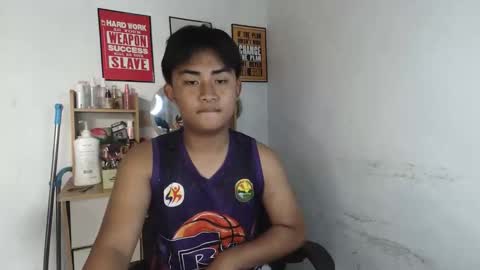 erick_cummer30 online show from 05-06-26, 07:35