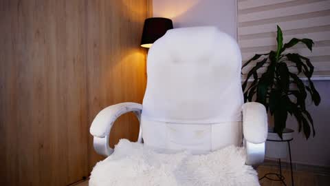 Erick Thompson online show from 12-28-24, 02:01