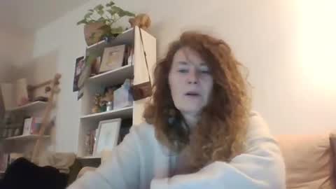 Steph et Eric online show from 01-31-25, 06:36