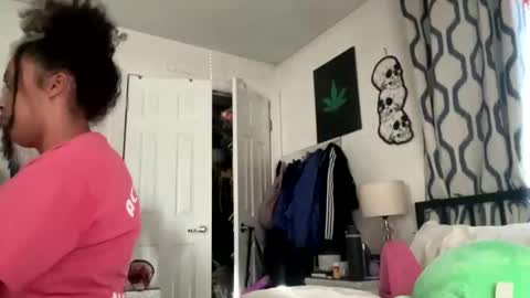 Snapshot of erik339102554 chatting on 11-04-25, 07:02 Lea Erik online show from 11-04-25, 07:02