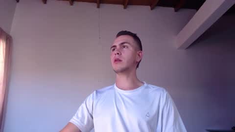 Snapshot of erik_rodriguez chatting on 01-15-25, 09:41 Erik rodriguez online show from 01-15-25, 09:41