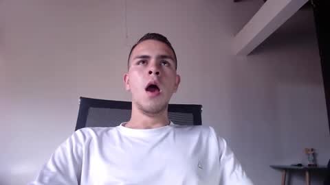 Snapshot of erik_rodriguez chatting on 03-02-25, 09:43 Erik rodriguez online show from 03-02-25, 09:43