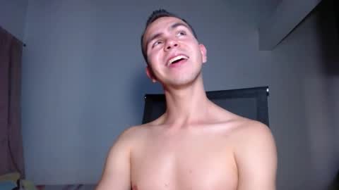 Snapshot of erik_rodriguez chatting on 10-16-25, 11:17 Erik rodriguez online show from 10-16-25, 11:17