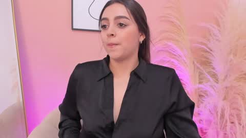 Erika Mendez online show from 01-11-25, 08:32