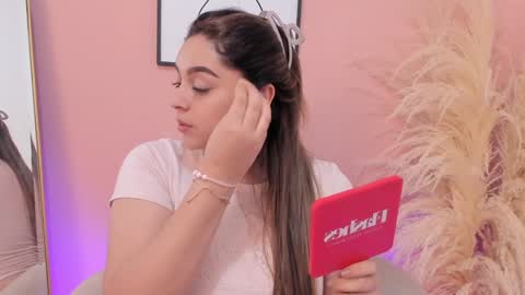 Erika Mendez online show from 02-06-25, 08:45