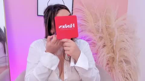 Erika Mendez online show from 02-25-25, 07:14