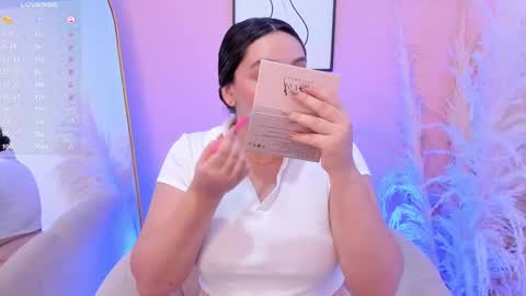 Snapshot of erika_mendez1 chatting on 10-28-25, 07:49 Erika Mendez online show from 10-28-25, 07:49