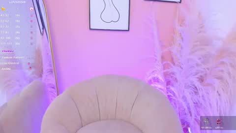 Snapshot of erika_mendez1 chatting on 10-31-25, 07:48 Erika Mendez online show from 10-31-25, 07:48