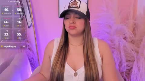 Snapshot of erika_mendez1 chatting on 11-24-25, 08:19 Erika Mendez online show from 11-24-25, 08:19