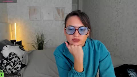 Erika online show from 10-28-25, 08:18