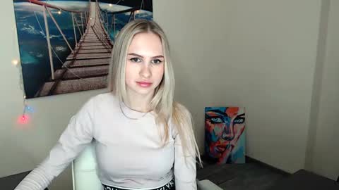 Erika online show from 02-28-25, 04:20