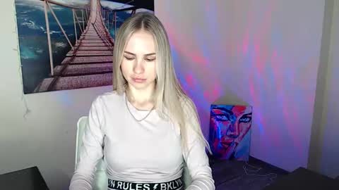 Erika online show from 10-07-25, 11:29