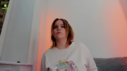 Snapshot of erikalustx chatting on 12-18-24, 04:09 Erika online show from 12-18-24, 04:09