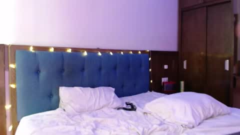 Erik  Bruce online show from 10-09-25, 08:34