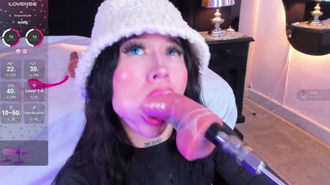 Snapshot of eriklein chatting on 12-28-24, 02:01 Eri  online show from 12-28-24, 02:01