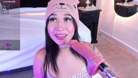 Snapshot of eriklein chatting on 12-28-24, 10:44 Eri  online show from 12-28-24, 10:44