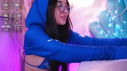 Snapshot of eriklein chatting on 12-13-25, 10:59 Eri online show from 12-13-25, 10:59