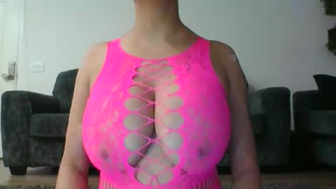 Snapshot of erin2025 chatting on 11-29-25, 05:32 erin2025 online show from 11-29-25, 05:32