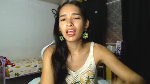 Snapshot of erina_1 chatting on 12-02-24, 01:03 erina_1 online show from 12-02-24, 01:03