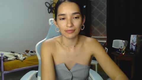 Snapshot of erina_1 chatting on 12-07-24, 01:25 erina_1 online show from 12-07-24, 01:25