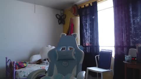 Snapshot of erina_1 chatting on 12-26-24, 04:36 erina_1 online show from 12-26-24, 04:36