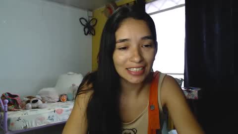 Snapshot of erina_1 chatting on 01-03-25, 05:53 erina_1 online show from 01-03-25, 05:53