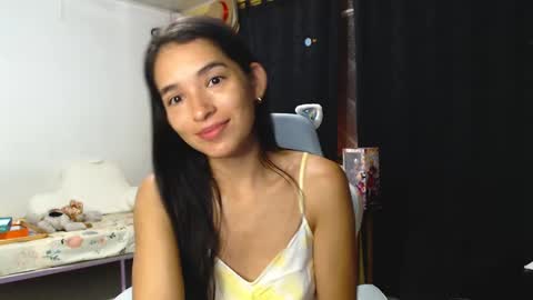 Snapshot of erina_1 chatting on 01-08-25, 03:29 erina_1 online show from 01-08-25, 03:29