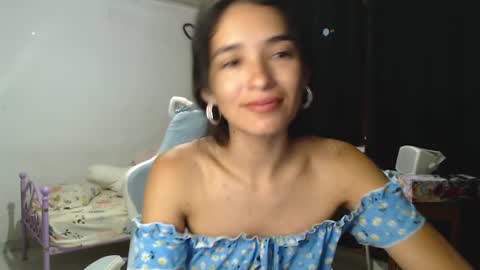 Snapshot of erina_1 chatting on 01-18-25, 12:35 erina_1 online show from 01-18-25, 12:35