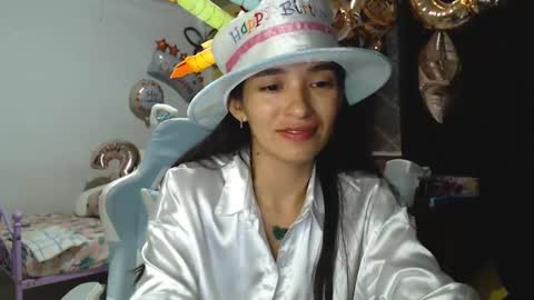 Snapshot of erina_1 chatting on 03-02-25, 03:13 erina_1 online show from 03-02-25, 03:13