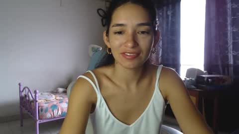 Snapshot of erina_1 chatting on 03-08-25, 05:22 erina_1 online show from 03-08-25, 05:22