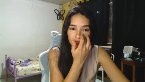 Snapshot of erina_1 chatting on 03-11-25, 01:16 erina_1 online show from 03-11-25, 01:16
