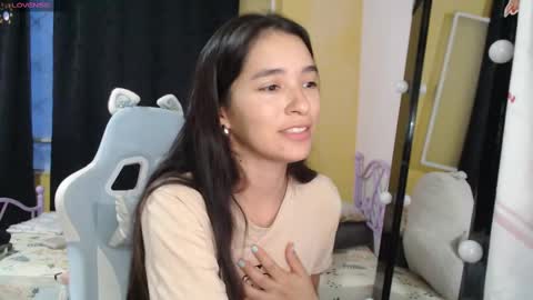 Snapshot of erina_1 chatting on 09-22-25, 10:56 erina_1 online show from 09-22-25, 10:56