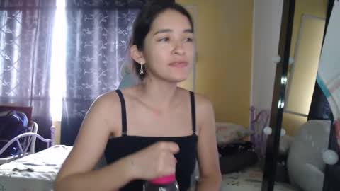 Snapshot of erina_1 chatting on 11-13-25, 04:17 erina_1 online show from 11-13-25, 04:17