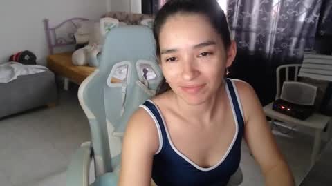 Snapshot of erina_1 chatting on 02-11-26, 04:34 erina_1 online show from 02-11-26, 04:34