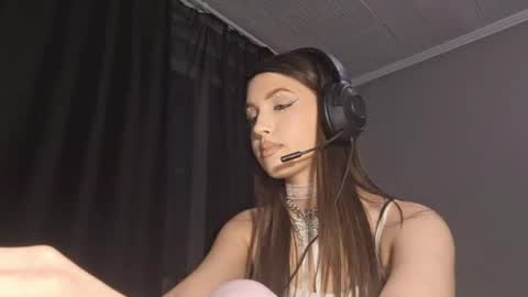 Katrin online show from 04-30-26, 05:08