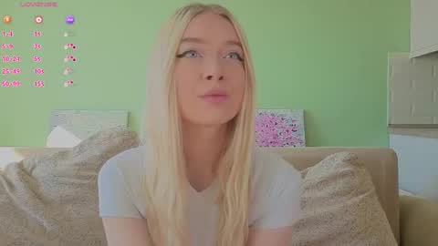 Snapshot of erlenbayer chatting on 05-06-26, 03:24 Chanel online show from 05-06-26, 03:24