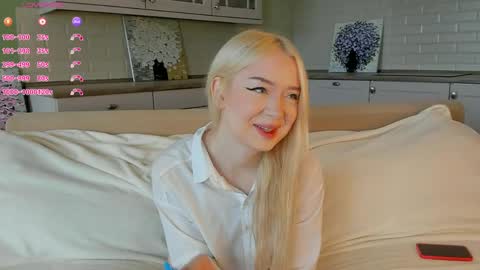 Snapshot of erlenbayer chatting on 05-30-26, 04:53 Chanel online show from 05-30-26, 04:53