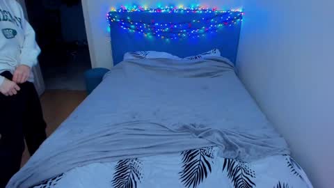 Max online show from 12-22-24, 02:17