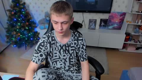 Max online show from 01-05-25, 10:40