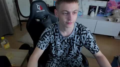 Max online show from 02-18-25, 08:03