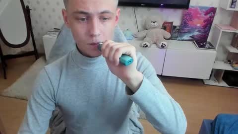 Max online show from 10-17-25, 02:04