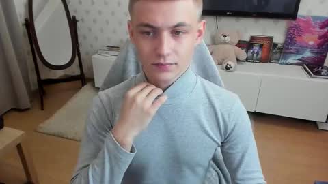 Max online show from 10-17-25, 11:07