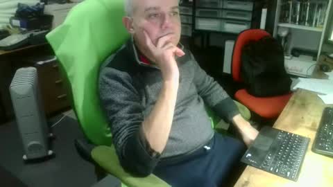 ernello online show from 10-26-25, 07:20