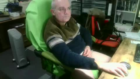 ernello online show from 11-19-25, 02:06