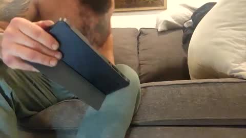 Hmmmhmmmm online show from 01-10-25, 01:09