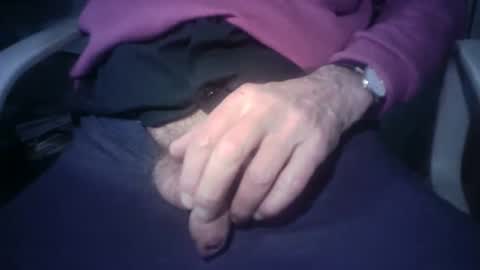 Snapshot of ernie4u chatting on 01-19-25, 12:28 Ernie online show from 01-19-25, 12:28