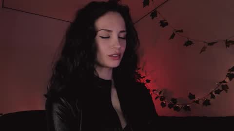 Snapshot of erohaze chatting on 10-10-25, 03:22 erohaze online show from 10-10-25, 03:22