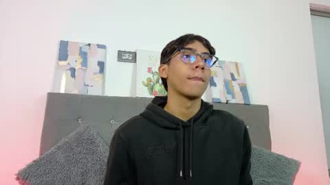 Snapshot of eros_lux1 chatting on 06-10-26, 12:26 Eros Lux1 online show from 06-10-26, 12:26