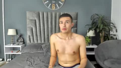 Snapshot of eros_mancini chatting on 10-13-25, 11:43 Eros Mancini online show from 10-13-25, 11:43