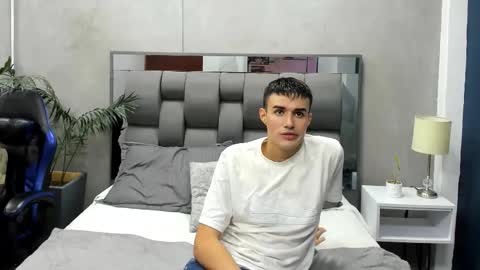 Snapshot of eros_mancini chatting on 12-05-25, 04:10 Eros Mancini online show from 12-05-25, 04:10